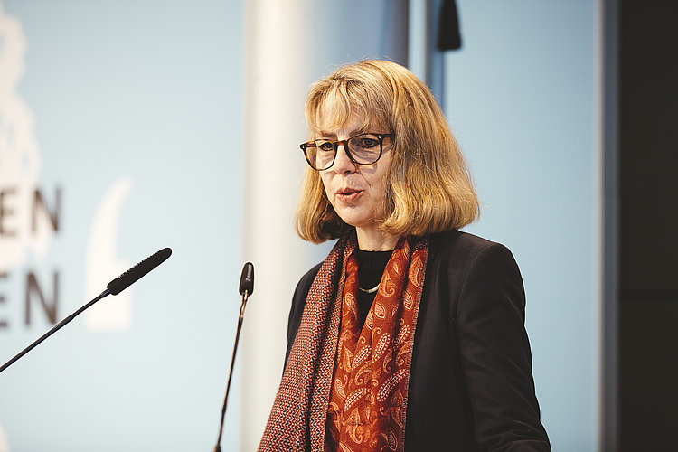 Prof. Sabine Andresen beendet ihre Tätigkeit als Vorsitzende der Aufarbeitungskommission am 30. September 2021